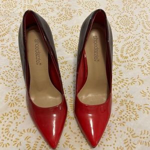 Beautiful red tones high heels “shoe dazzle” size 7 Women, excellent condition.